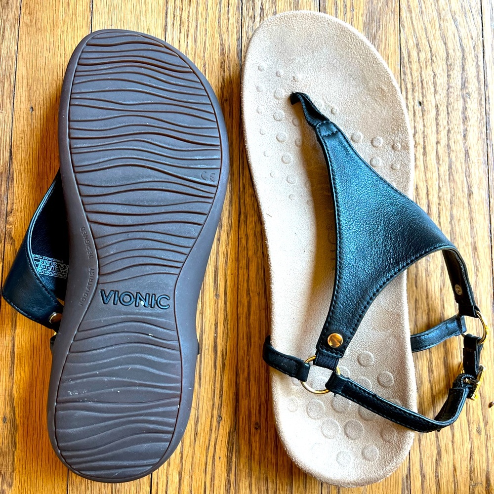 Brand New Vionic T Strap Sandals